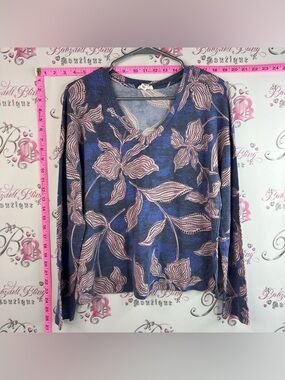 Tribal jeans shirt top stretchy soft Blue & Pink Floral V-Neck Long Sleeve Top